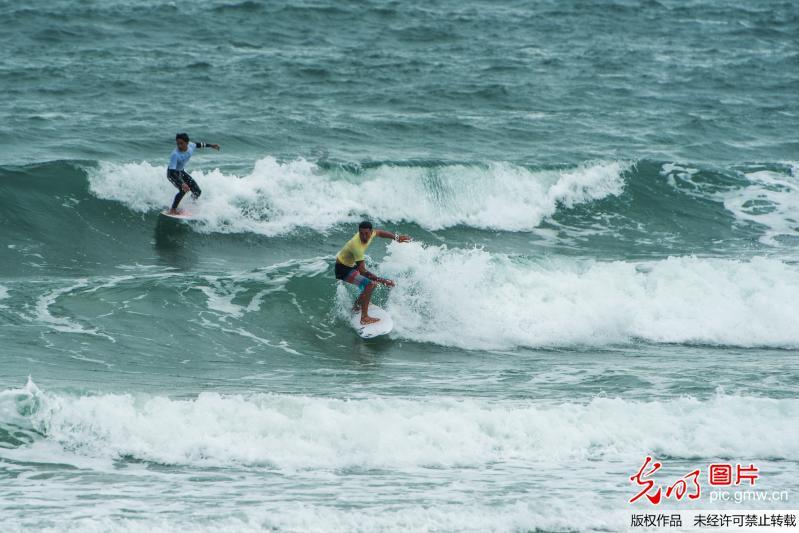 中国气象局启动重大气象灾害（雨雪冰冻）三级应急响应 河南部分景区暂停开放