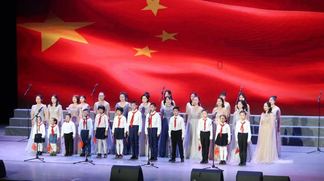 从小城走向世界,追梦的路途上信念亲情作伴